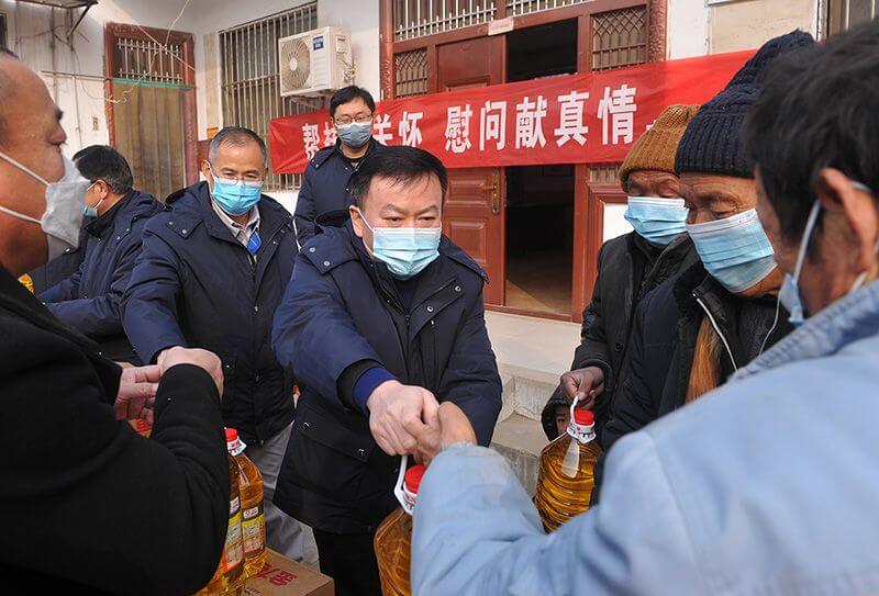  公司党委赴帮扶村发展节前走访慰问活动