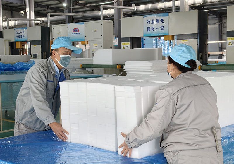 绿宇公司：以产销两旺势头 全力冲刺“整年红”